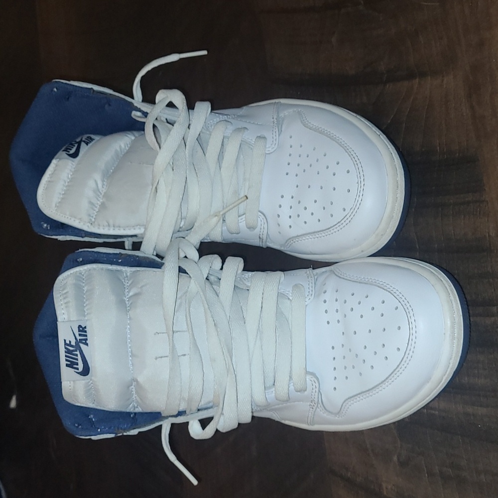 Good condition Pre-owned Nike Jordan 1 RetroMetallic Navy (2016) - Picture 6 of 8